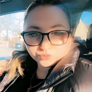 Meet your Posher, Gabby